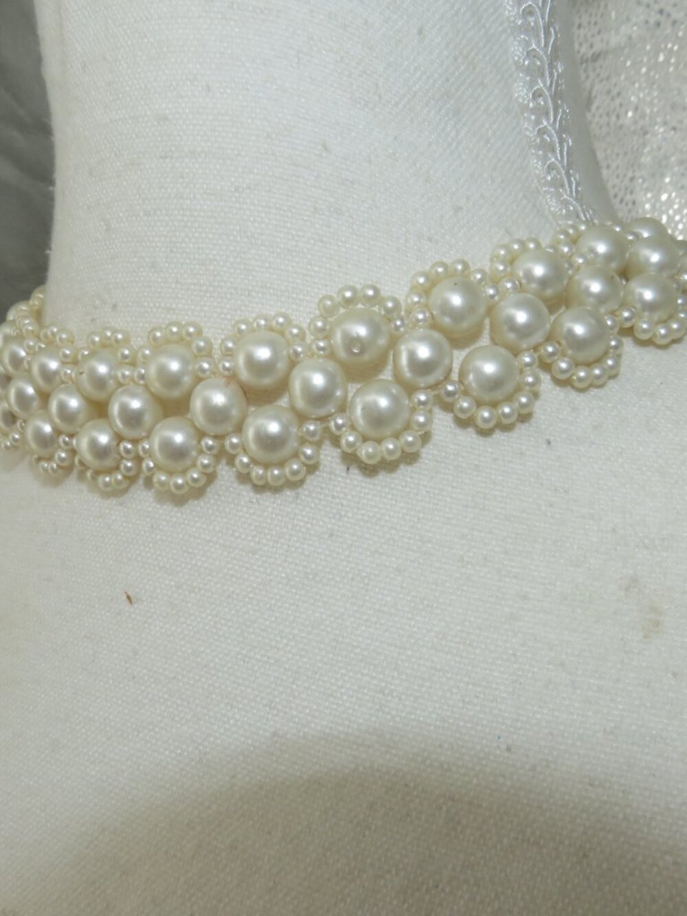 pearl choker necklace white woven beaded vintage adjustable length 17in to 20in - Picture 3 of 5